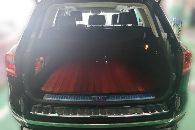 Used Volkswagen Touareg 2017 3.0 TSI Touareg Model Trunk