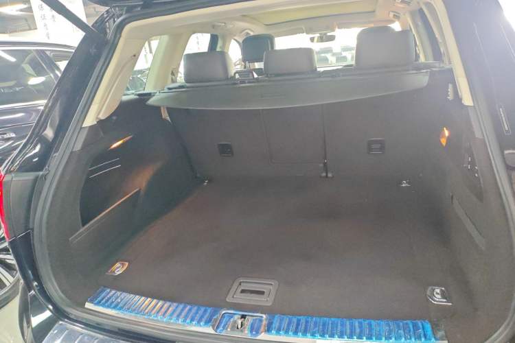Used Volkswagen Touareg 2017 3.0 TSI Touareg Model Trunk