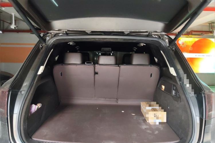 Used Volkswagen Touareg 2017 3.0 TSI Touareg Model Trunk