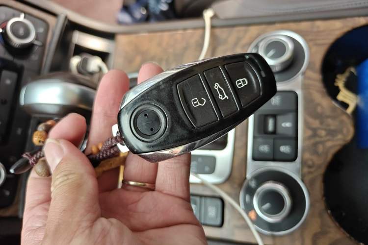 Used Volkswagen Touareg 2017 3.0 TSI Touareg Model Vehicle Key