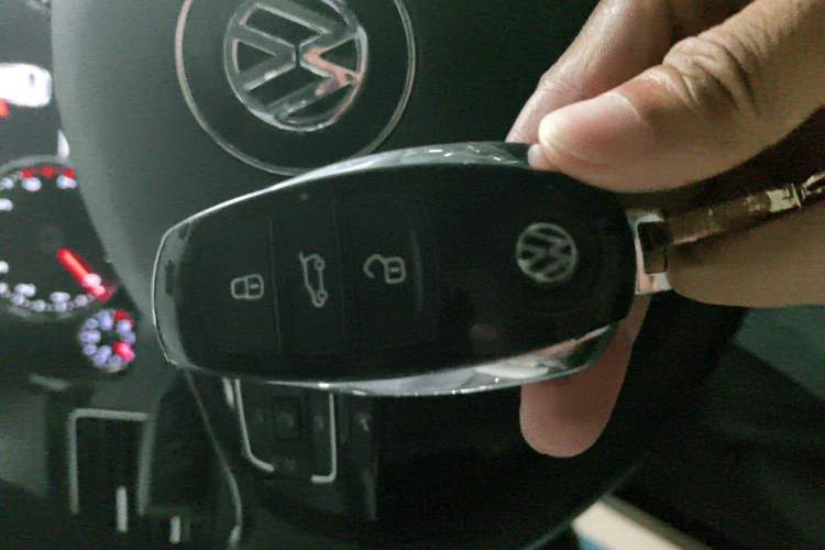 Used Volkswagen Touareg 2017 3.0 TSI Start Edition Vehicle Key