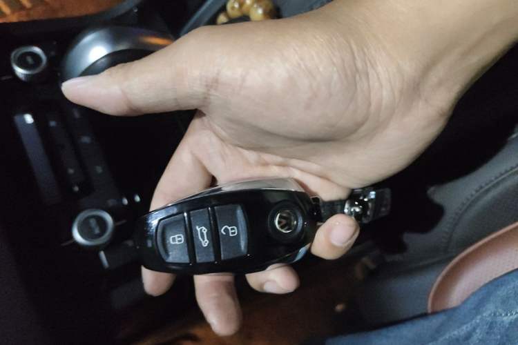 Used Volkswagen Touareg 2017 3.0 TSI Touareg Model Vehicle Key