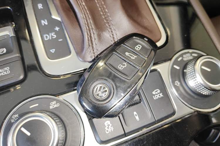 Used Volkswagen Touareg 2017 3.0 TSI Touareg Edition Vehicle Key