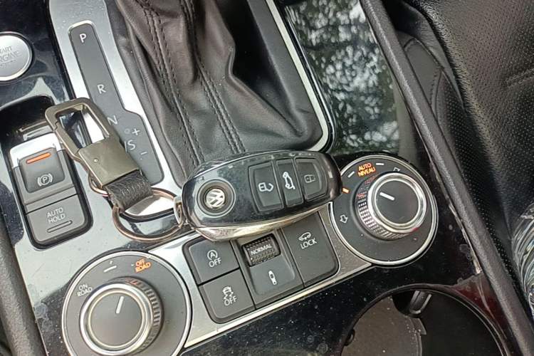 Used Volkswagen Touareg 2017 3.0 TSI Touareg Model Vehicle Key