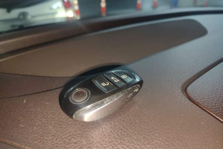 Used Volkswagen Touareg 2017 3.0 TSI Touareg Edition Vehicle Key