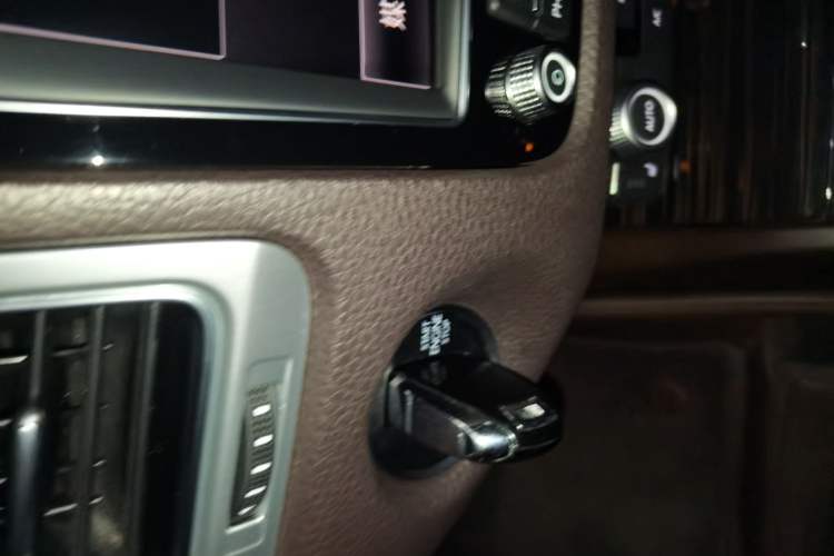 Used Volkswagen Touareg 2017 3.0 TSI Yuyue Model Vehicle Key