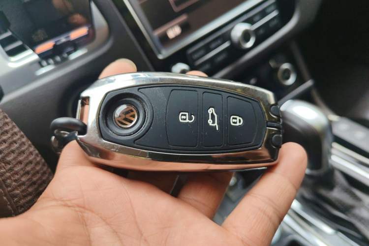 Used Volkswagen Touareg 2017 3.0 TSI Yuyue Model Vehicle Key