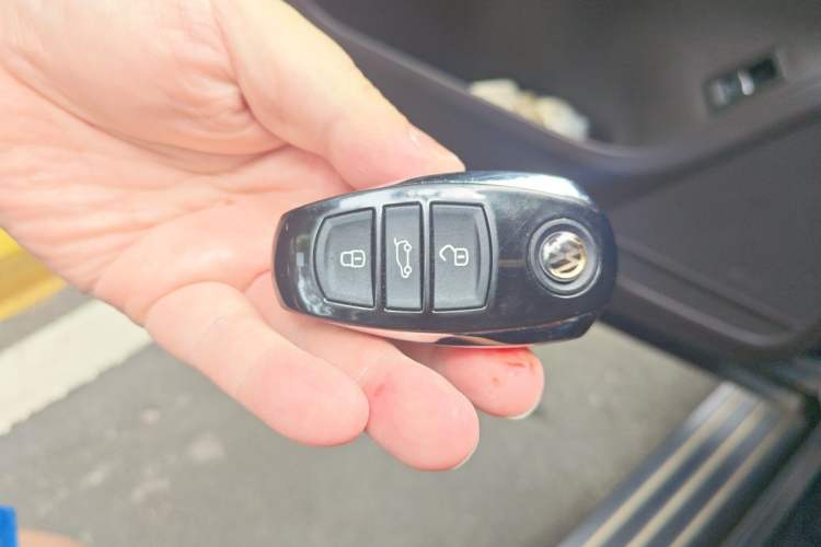 Used Volkswagen Touareg 2017 3.0 TSI Touareg Edition Vehicle Key