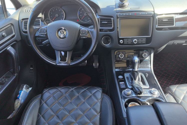 Used Volkswagen Touareg 2017 3.0 TSI Yuyue Model Center Console
