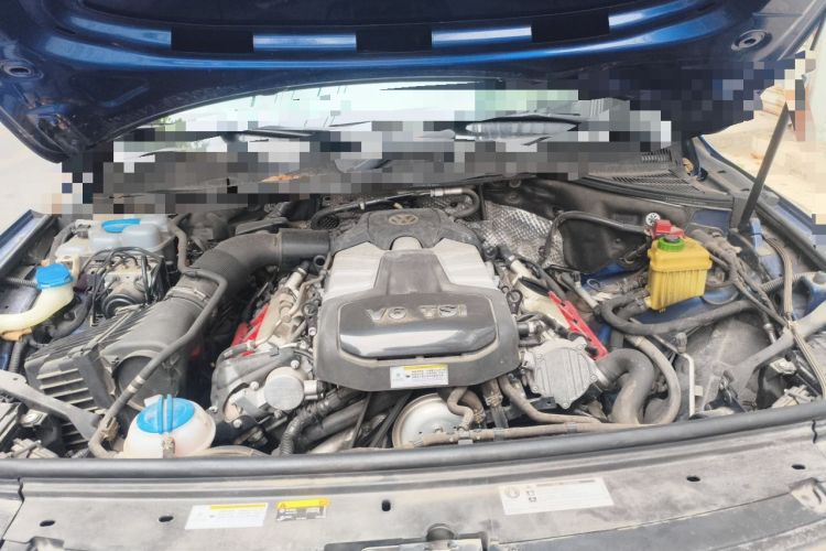 Used Volkswagen Touareg 2017 3.0 TSI Touareg Edition Engine Bay