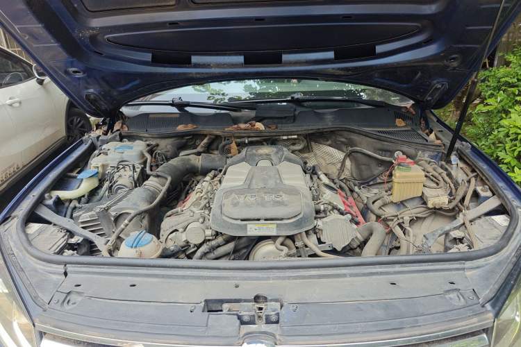 Used Volkswagen Touareg 2017 3.0 TSI Touareg Edition Engine Bay