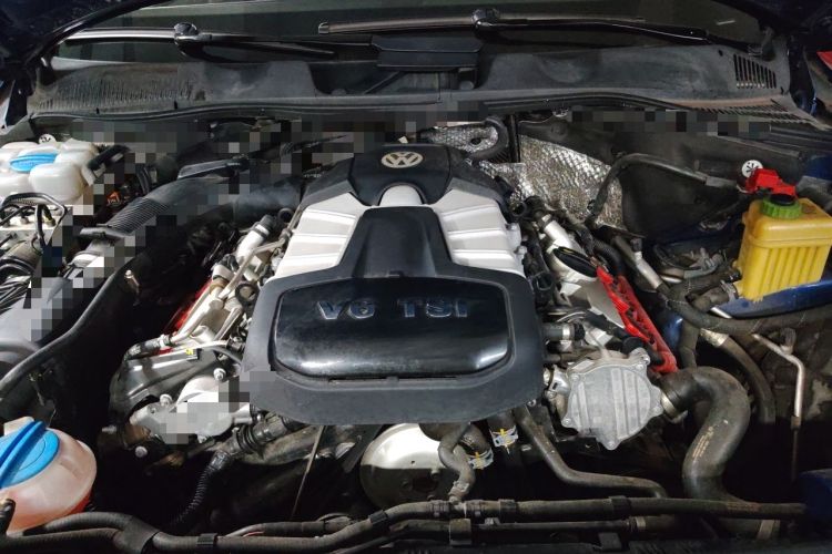 Used Volkswagen Touareg 2017 3.0 TSI Touareg Edition Engine Bay