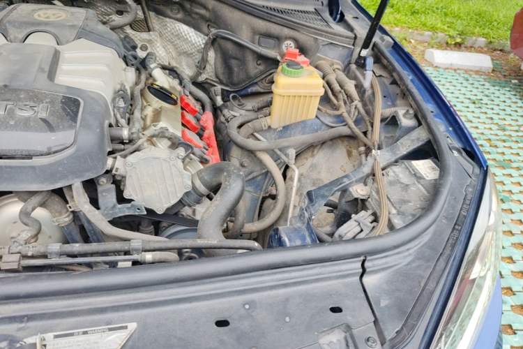 Used Volkswagen Touareg 2017 3.0 TSI Touareg Edition Engine Bay Left