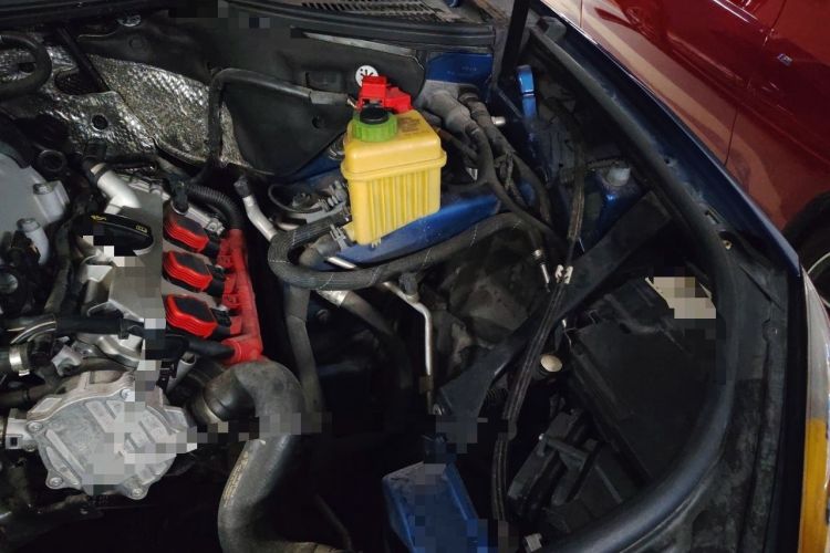 Used Volkswagen Touareg 2017 3.0 TSI Touareg Edition Engine Bay Left