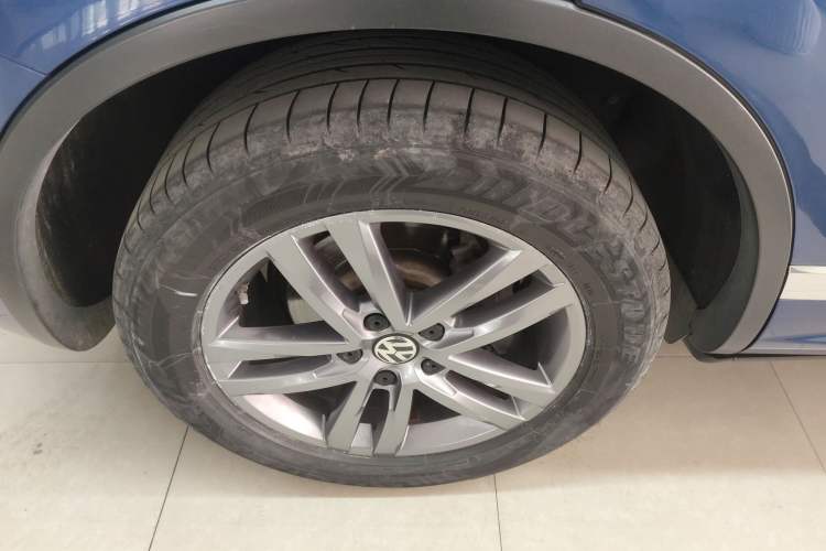 Used Volkswagen Touareg 2017 3.0 TSI Touareg Edition Exterior 5
