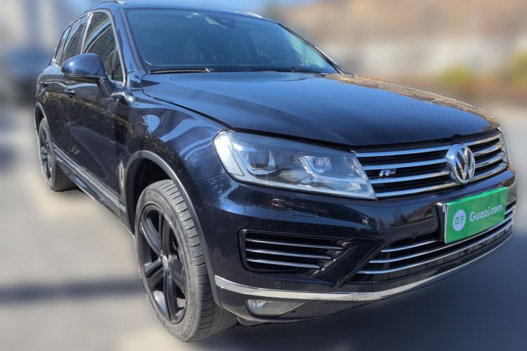 Used Volkswagen Touareg 2017 3.0 TSI Yuyue Model Front Right 45 Deg