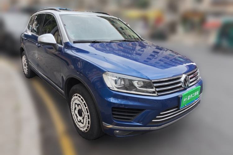 Used Volkswagen Touareg 2017 3.0 TSI Touareg Model Front Right 45 Deg