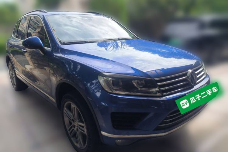 Used Volkswagen Touareg 2017 3.0 TSI Expedition Edition Front Right 45 Deg