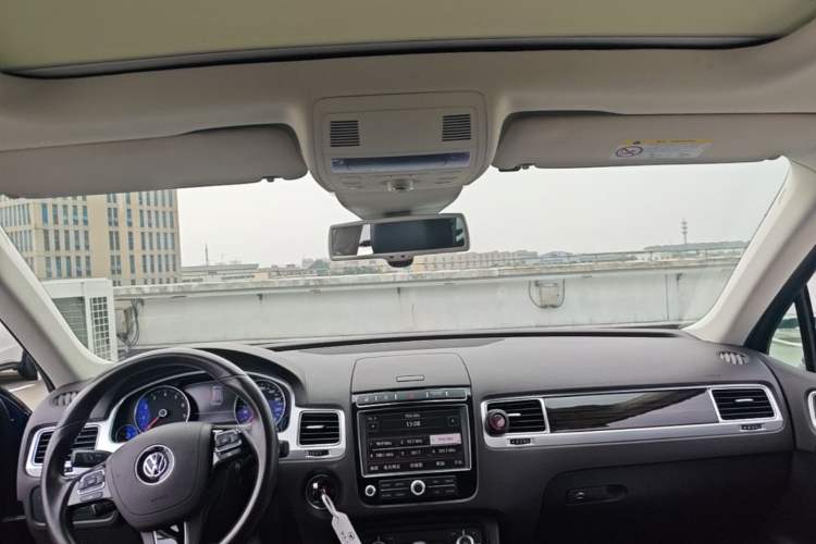 Used Volkswagen Touareg 2017 3.0 TSI Yuyue Model Headliner
