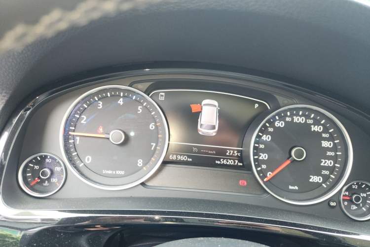 Used Volkswagen Touareg  Instrument Cluster