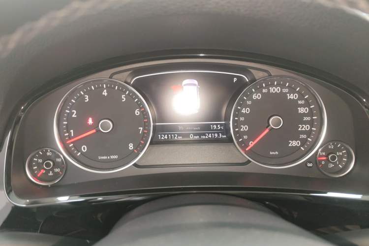 Used Volkswagen Touareg 2017 3.0 TSI Touareg Edition Instrument Cluster