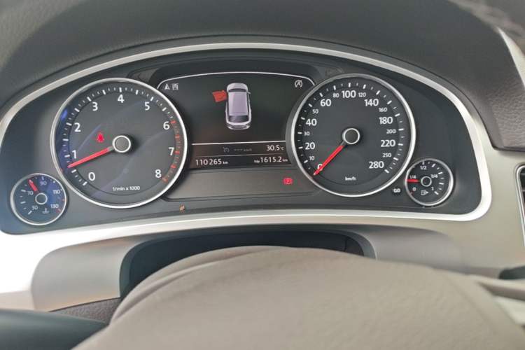 Used Volkswagen Touareg 2017 3.0 TSI Yuyue Model Instrument Cluster