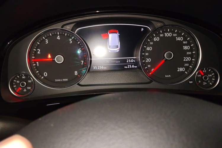 Used Volkswagen Touareg 2017 3.0 TSI Touareg Edition Instrument Cluster