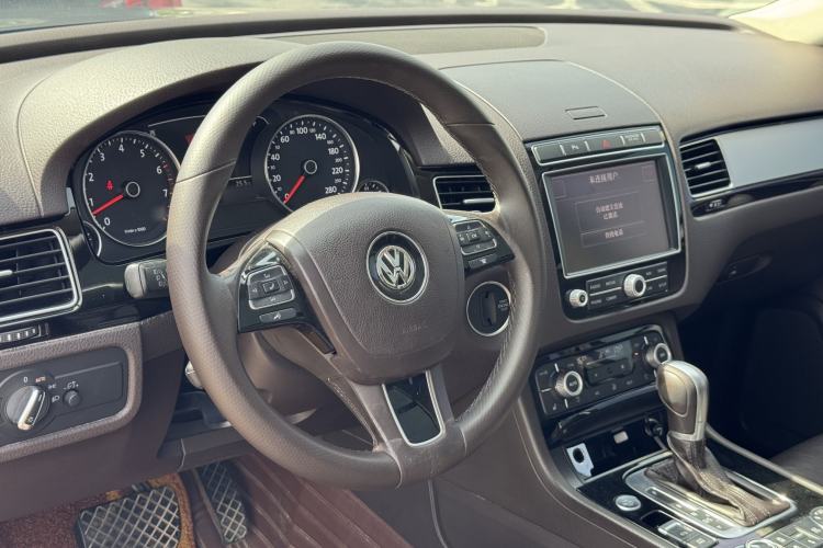 Used Volkswagen Touareg 2017 3.0 TSI Touareg Edition Interior 2
