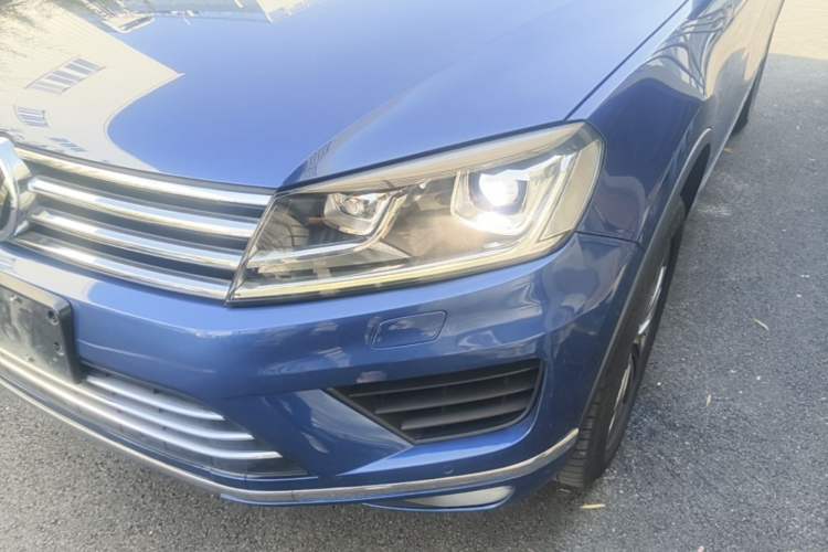 Used Volkswagen Touareg 2017 3.0 TSI Touareg Edition Left Front Headlight
