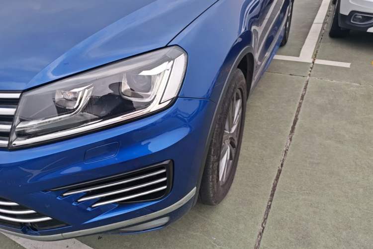 Used Volkswagen Touareg 2017 3.0 TSI Yuyue Model Left Front Headlight