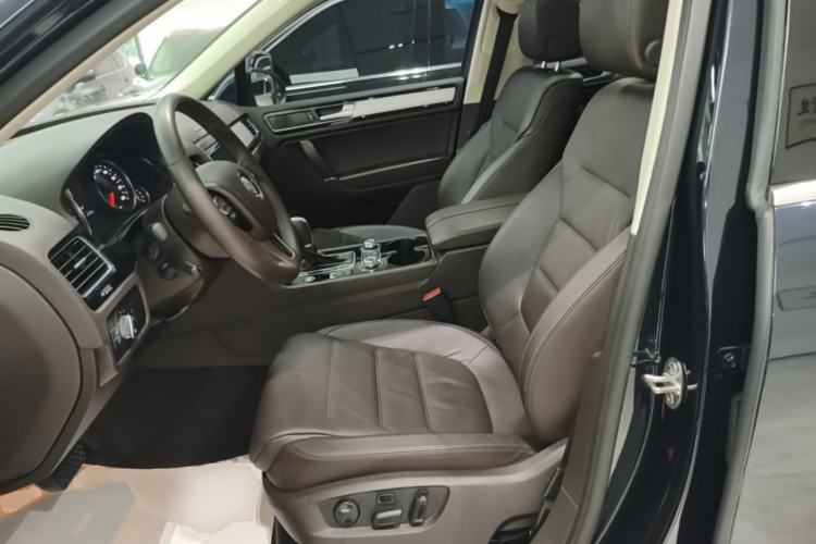 Used Volkswagen Touareg 2017 3.0 TSI Touareg Edition Left Front Seat