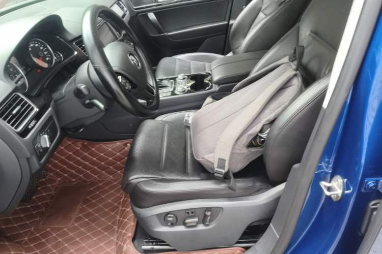 Used Volkswagen Touareg 2017 3.0 TSI Touareg Edition Left Front Seat