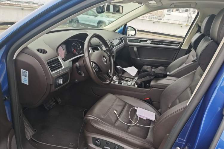 Used Volkswagen Touareg 2017 3.0 TSI Yuyue Model Left Front Seat