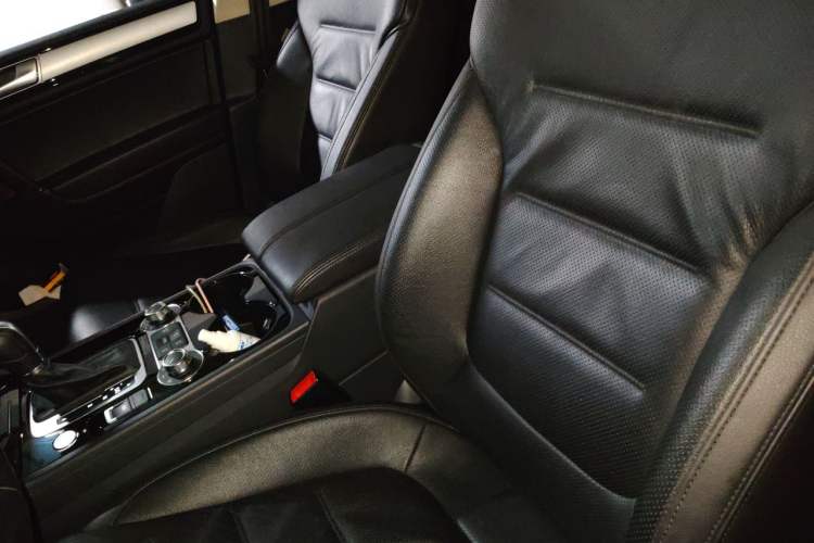 Used Volkswagen Touareg 2017 3.0 TSI Touareg Edition Left Front Seat