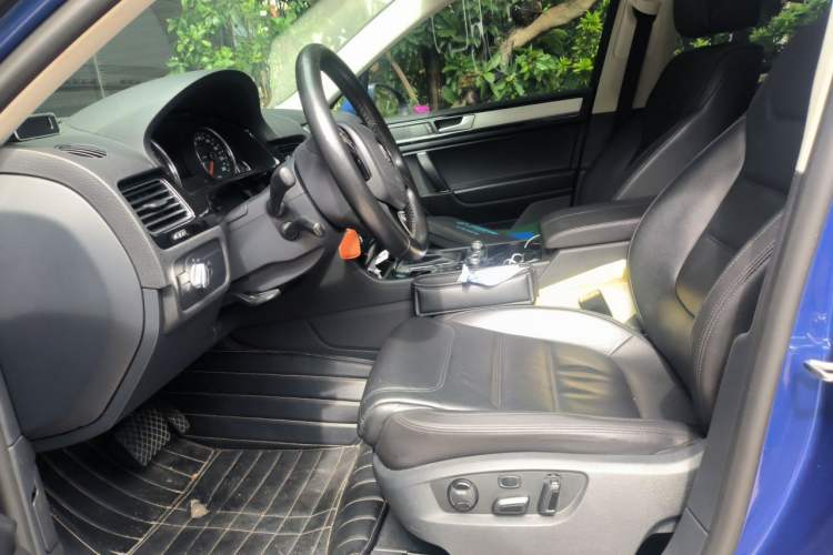 Used Volkswagen Touareg 2017 3.0 TSI Expedition Edition Left Front Seat