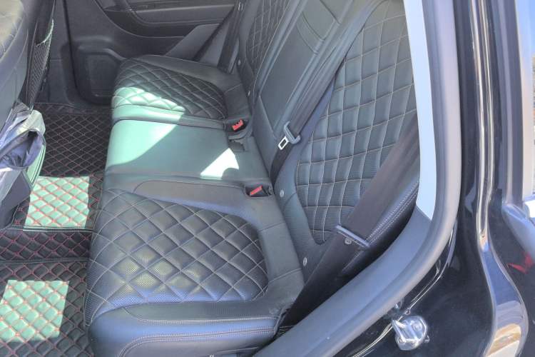 Used Volkswagen Touareg 2017 3.0 TSI Yuyue Model Left Rear Seat