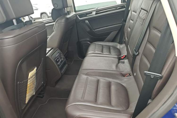Used Volkswagen Touareg 2017 3.0 TSI Yuyue Model Left Rear Seat