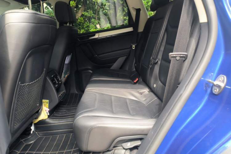 Used Volkswagen Touareg 2017 3.0 TSI Expedition Edition Left Rear Seat