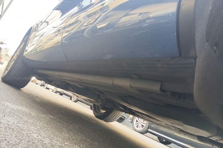 Used Volkswagen Touareg 2017 3.0 TSI Touareg Edition Left Side Sill