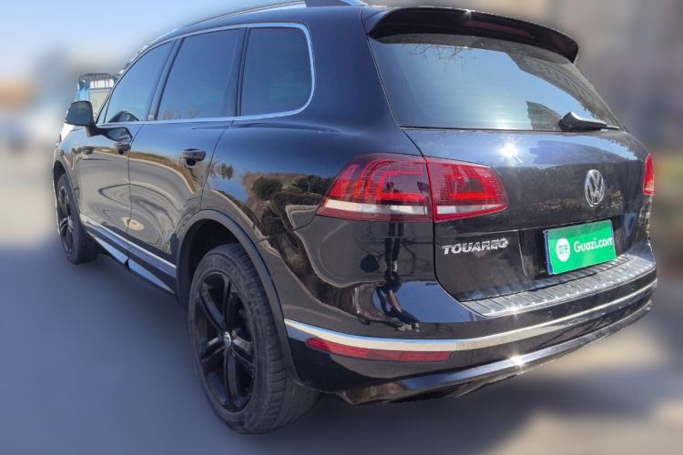 Used Volkswagen Touareg 2017 3.0 TSI Yuyue Model Rear Left 45 Deg