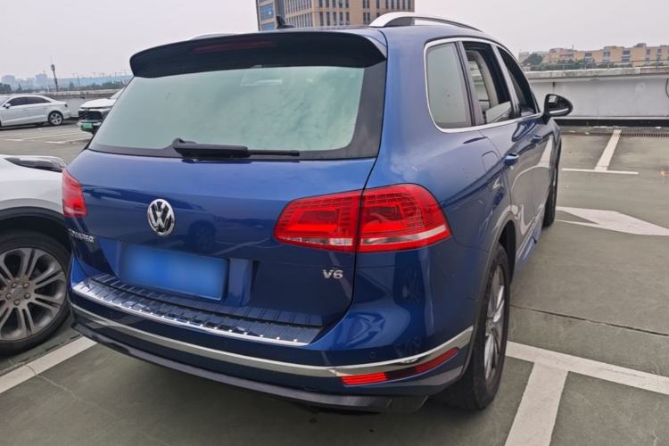 Used Volkswagen Touareg 2017 3.0 TSI Yuyue Model Rear Right 45 Deg