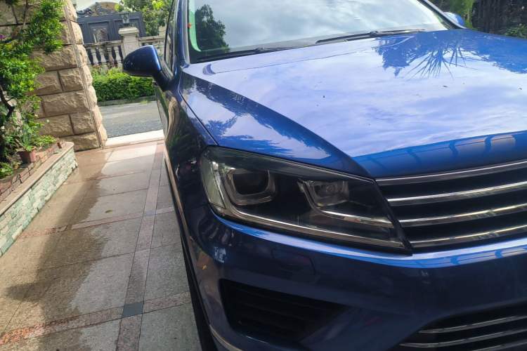 Used Volkswagen Touareg 2017 3.0 TSI Expedition Edition Right Front Headlight