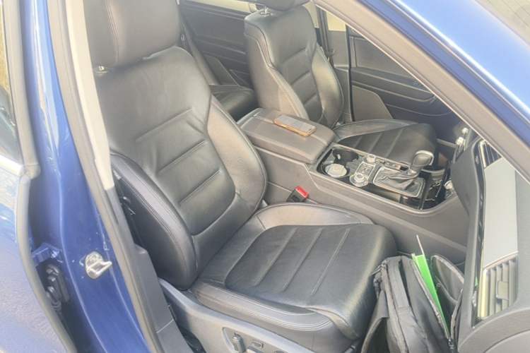 Used Volkswagen Touareg 2017 3.0 TSI Touareg Edition Right Front Seat
