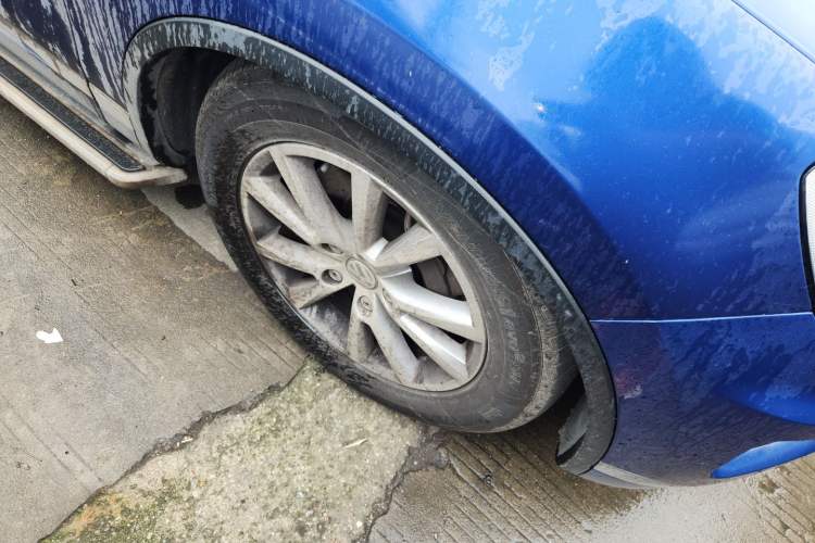 Used Volkswagen Touareg  Right Front Wheel Hub
