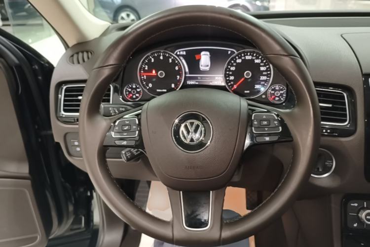 Used Volkswagen Touareg 2017 3.0 TSI Touareg Edition Steering Wheel