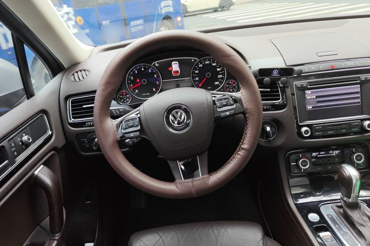 Used Volkswagen Touareg 2017 3.0 TSI Touareg Model Steering Wheel
