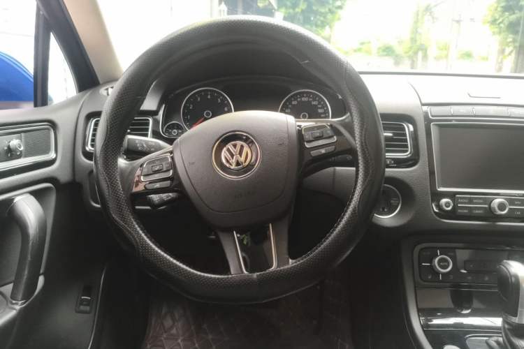 Used Volkswagen Touareg 2017 3.0 TSI Touareg Edition Steering Wheel