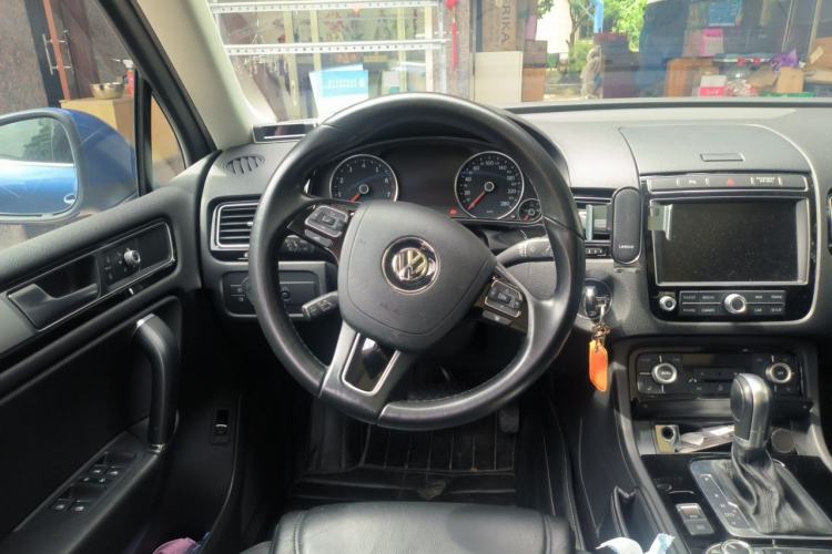 Used Volkswagen Touareg 2017 3.0 TSI Expedition Edition Steering Wheel