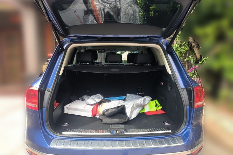 Used Volkswagen Touareg 2017 3.0 TSI Expedition Edition Trunk