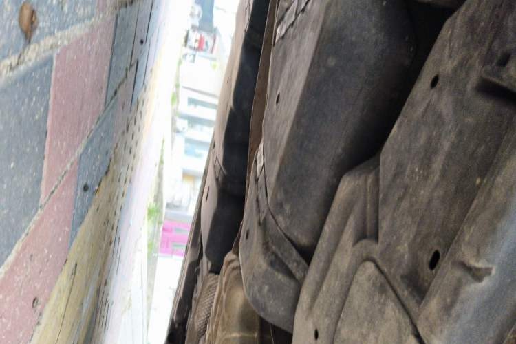 Used Volkswagen Touareg  Chassis Rear Right